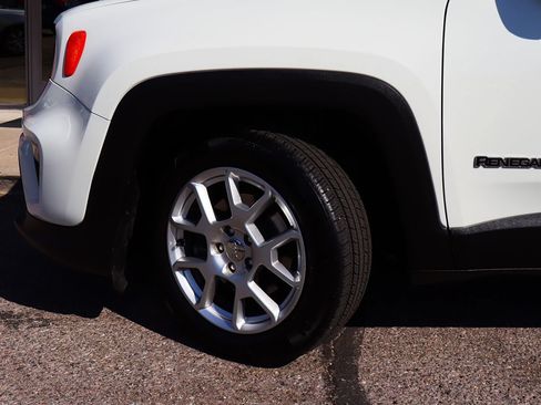 Used 2020 Jeep Renegade Latitude w/ Popular Equipment Group FWD image 5