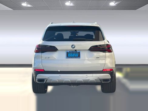 New 2026 BMW X5 xDrive50e AWD/4WD image 9