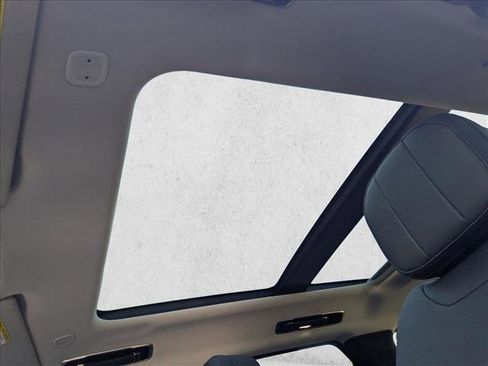 Certified 2023 Land Rover Range Rover Sport SE image 16