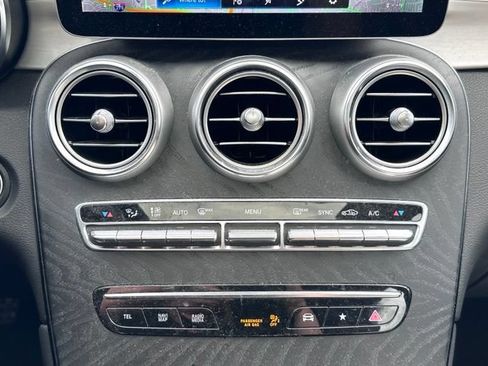 Used 2023 Mercedes-Benz GLC 300 4MATIC Coupe image 23
