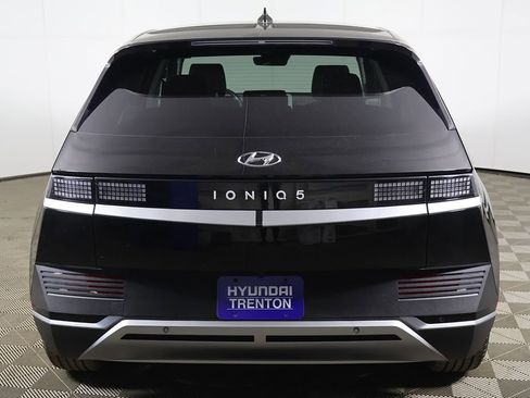 Used 2022 Hyundai Ioniq 5 SE w/ Cargo Package RWD image 12