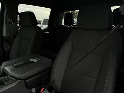 New 2026 GMC Sierra 1500 Elevation image 17