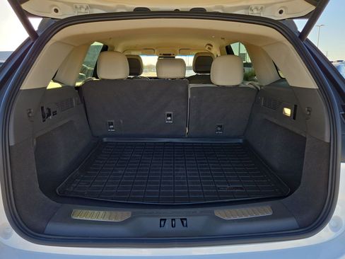 Used 2024 Lincoln Nautilus Premier image 19