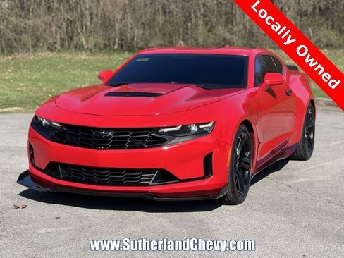 Used 2021 Chevrolet Camaro LT image 3