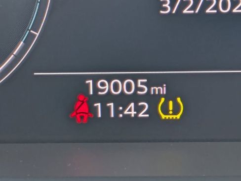 Used 2023 Audi e-tron GT Premium Plus image 22