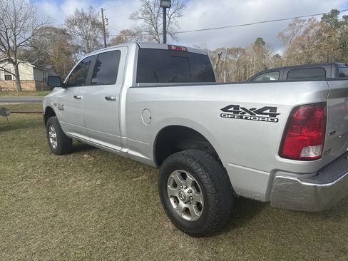 Used 2017 RAM 2500 SLT image 3
