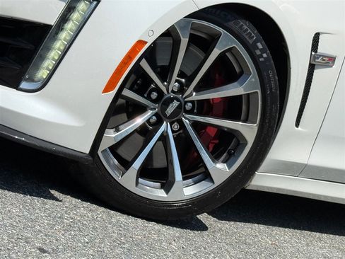 Used 2016 Cadillac CTS V w/ Carbon Fiber Package RWD image 5