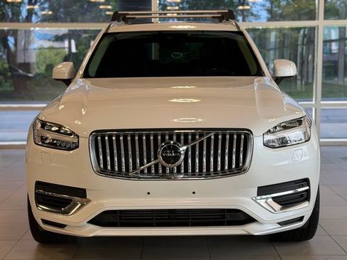 Used 2021 Volvo XC90 T8 Inscription w/ Lounge Package AWD/4WD image 2