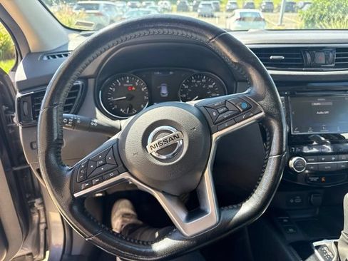 Used 2022 Nissan Rogue Sport SV w/ Technology Package AWD/4WD image 17
