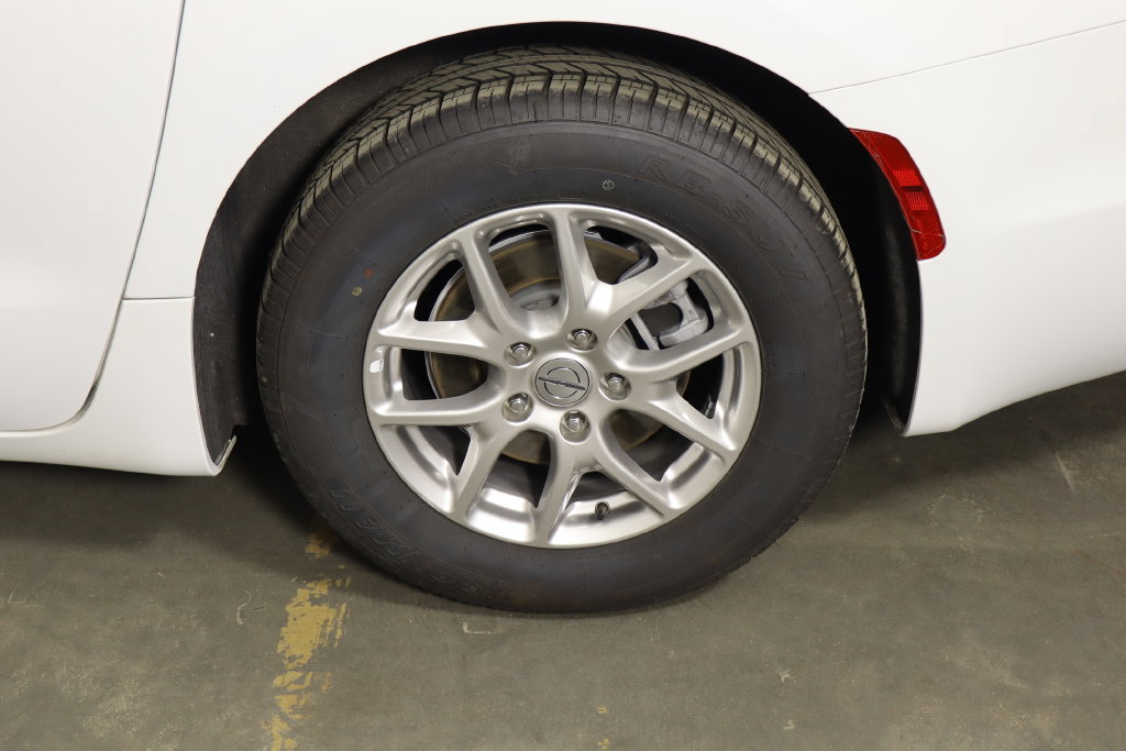 Used 2025 Chrysler Pacifica Select FWD image 42