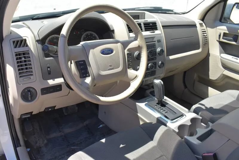 Used 2009 Ford Escape 2WD Hybrid image 3