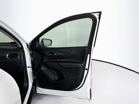 Used 2023 Chevrolet Equinox LT image 33