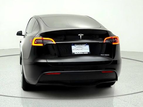 Used 2023 Tesla Model Y Long Range AWD/4WD image 6