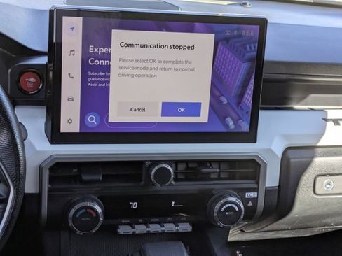 Used 2024 Toyota Tacoma TRD Off-Road image 15