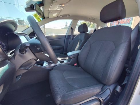 Used 2019 Kia Optima LX FWD image 15