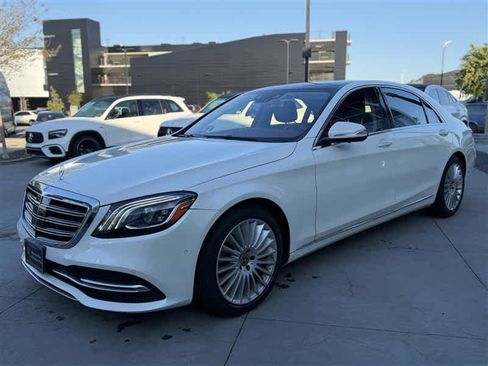 Used 2018 Mercedes-Benz S 560 Sedan image 3