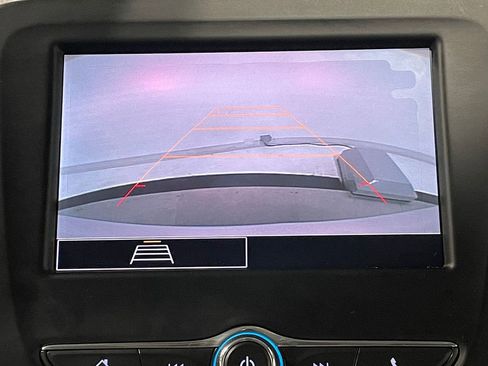 Used 2023 Chevrolet Equinox LS image 4