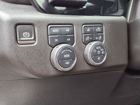 Used 2023 Chevrolet Silverado 1500 High Country w/ High Country Premium Package AWD/4WD image 20