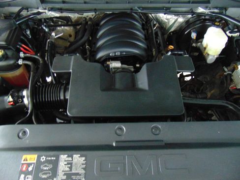 Used 2015 GMC Sierra 1500 SLE w/ SLE Value Package image 19