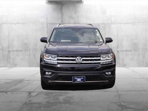 Used 2019 Volkswagen Atlas SE w/ Towing Package FWD image 4