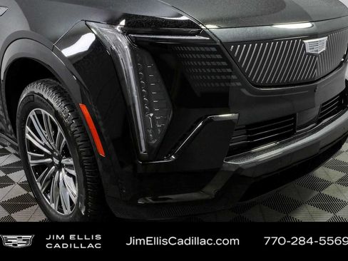 New 2026 Cadillac Escalade IQ Sport 1 w/ LPO, Floor Liner Package AWD/4WD image 40
