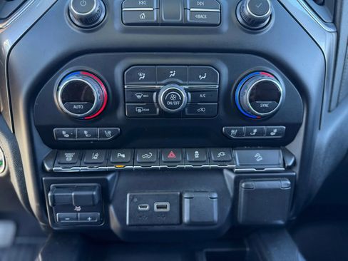 Used 2020 Chevrolet Silverado 2500 LTZ image 20