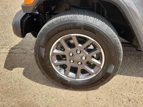 Used 2021 Jeep Gladiator Sport w/ Quick Order Package 24Q 80Th image 8