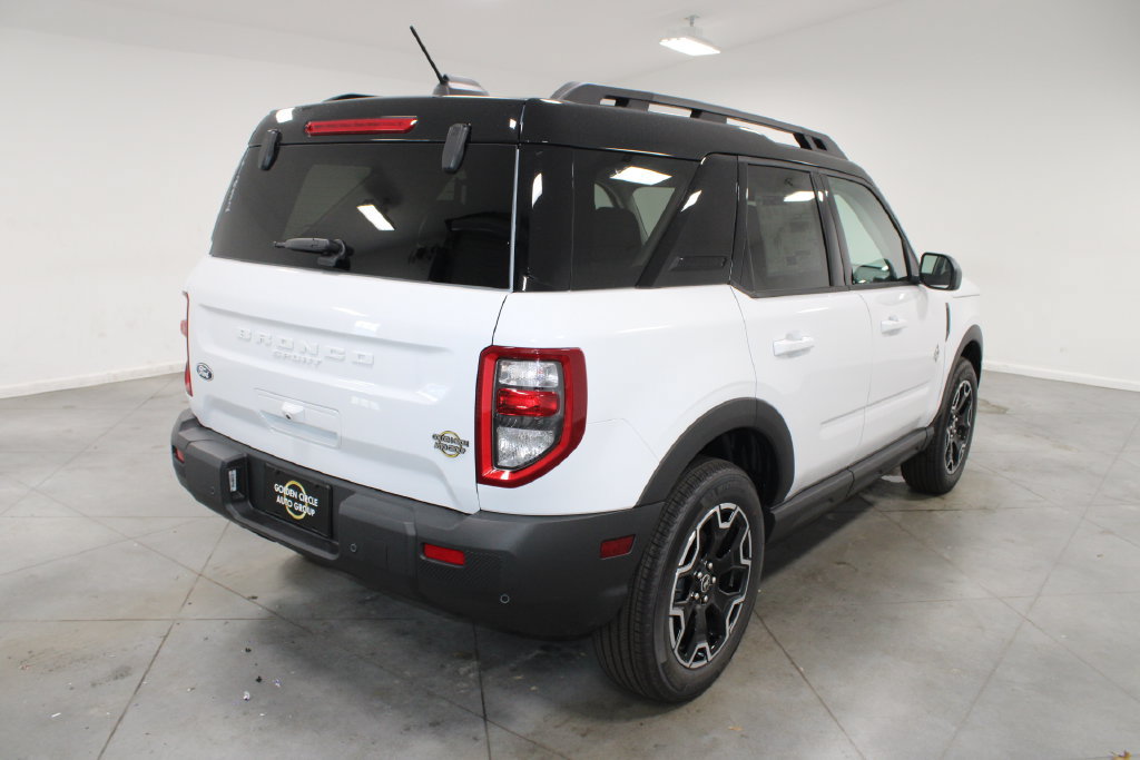 New 2026 Ford Bronco Sport Outer Banks AWD/4WD image 8