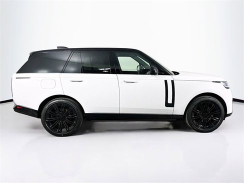 New 2026 Land Rover Range Rover SE image 4