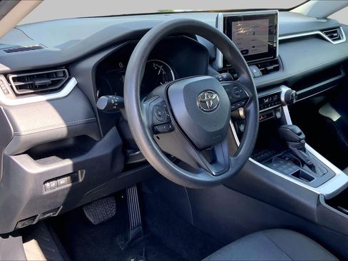 Used 2024 Toyota RAV4 XLE AWD/4WD image 17