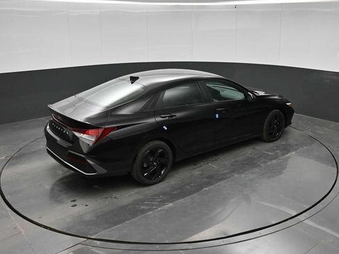 New 2026 Hyundai Elantra SEL Sport FWD image 34