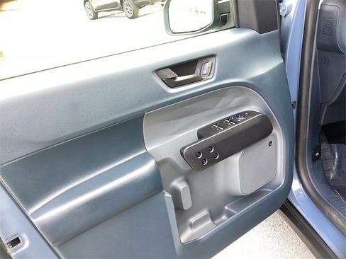 Certified 2024 Ford Maverick Lariat w/ Black Appearance Package image 11