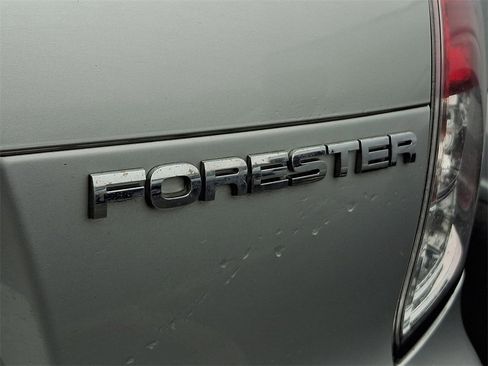 Used 2009 Subaru Forester 2.5X Limited image 10