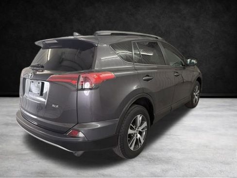 Used 2018 Toyota RAV4 XLE image 16