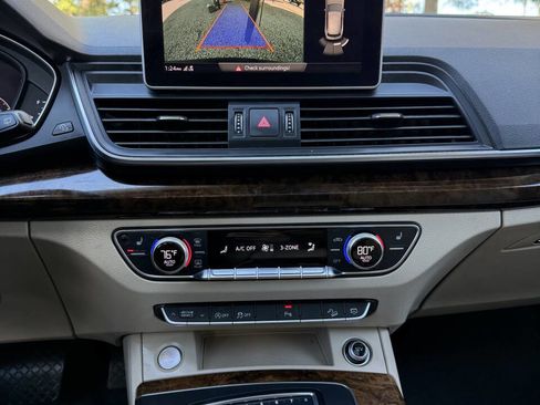 Used 2018 Audi Q5 2.0T Premium Plus w/ Premium Plus Package image 12