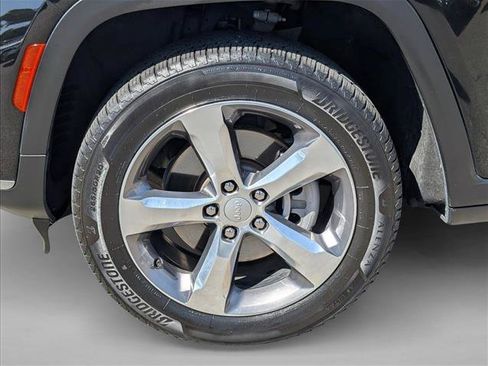 Used 2021 Jeep Grand Cherokee L Limited AWD/4WD image 25