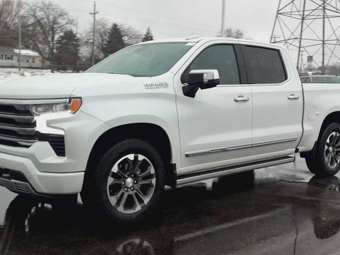 Certified 2023 Chevrolet Silverado 1500 High Country w/ Z71 Off-Road Package image 6