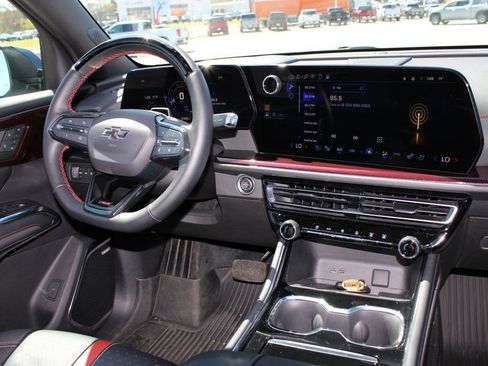 Used 2024 Chevrolet Traverse RS w/ LPO, Floor Liner Package image 9