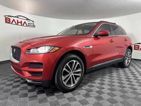Used 2020 Jaguar F-PACE Premium image 2