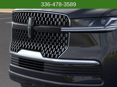 New 2026 Lincoln Navigator L Reserve AWD/4WD image 17