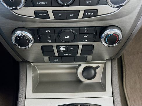 Used 2012 Ford Fusion SE image 21