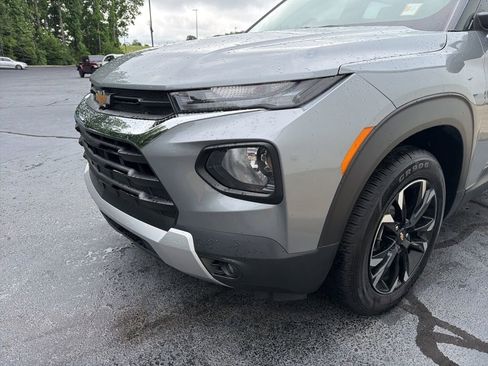 Used 2023 Chevrolet TrailBlazer LT w/ Convenience Package AWD/4WD image 16