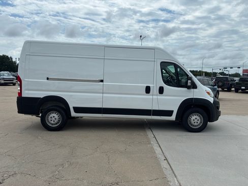 Used 2025 RAM ProMaster 3500 w/ Convenience Group FWD image 7