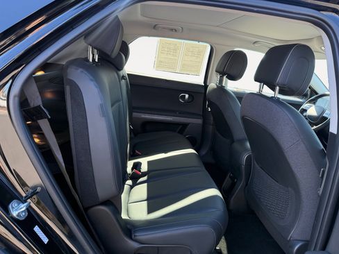 Used 2024 Hyundai Ioniq 5 Limited image 18