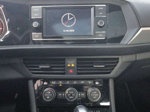 Used 2020 Volkswagen Jetta R-Line w/ R-Line Cold Weather Package image 21