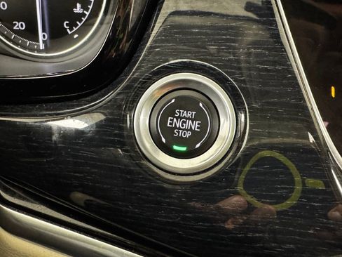 Used 2024 Cadillac XT6 Premium Luxury image 24