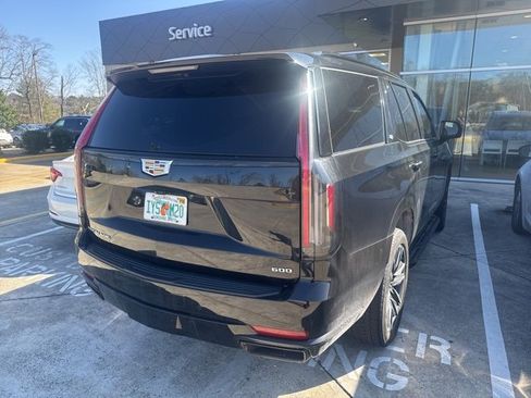 Used 2024 Cadillac Escalade Sport image 3