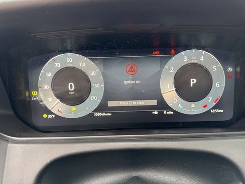 Used 2025 Land Rover Range Rover Velar Dynamic SE image 17