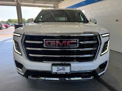 Used 2025 GMC Yukon Elevation w/ LPO, Floor Liner Package