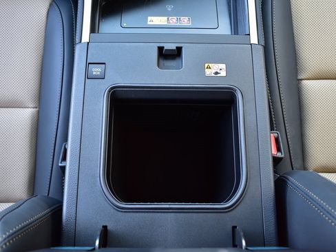 Used 2025 Lexus GX 550 image 44